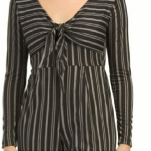 -Derek Heart
Romper/Jumpsuit - Picture 3 of 5